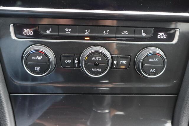 Volkswagen GOLF 1.4 TSI Highline Navigatie, Camera, Stoelverwarming, Lichtmetalen wielen, Adaptieve cruise control, Elektrische ramen