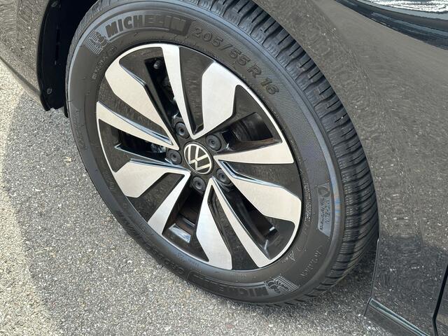 Volkswagen GOLF Variant 1.5 eTSI 150pk DSG Goal | Facelift | Trekhaak | 360 Camera | Dode hoek | Dode hoek | Rijklaar incl. garantie