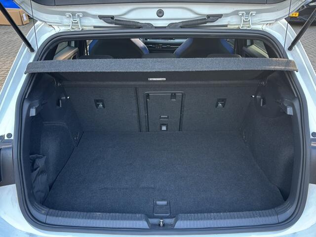 Volkswagen GOLF 1.4 TSI DSG GTE PANO-DAK/NAVI/CARPLAY/ACC/PDC/STOEL-STUURVERW