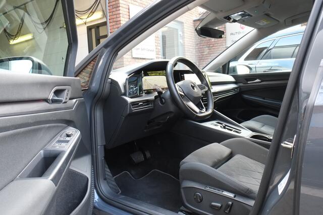 Volkswagen GOLF 1.5 eTSI Style AUT Trekhaak, Achteruitrijcamera, Navigatie, ACC, Dodehoek detectie