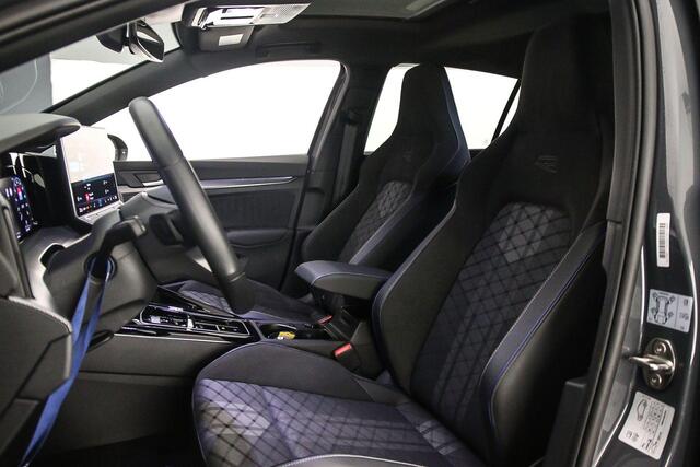 Volkswagen GOLF R-Line Edition 1.5 eTSI 150pk DSG Automaat Panoramadak, Harman Kardon audio, Adaptive cruise control, LED matrix koplampen, Navigatie