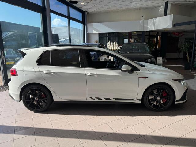 Volkswagen GOLF 2.0 TSI GTI CLUBSPORT PANO HUD LEDER BJ 2021 !!!