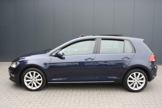 Volkswagen GOLF 1.2 TSI Business Edition Connected - PANO - LEDER- TREKHAAK - NAVIGATIE - CAMERA