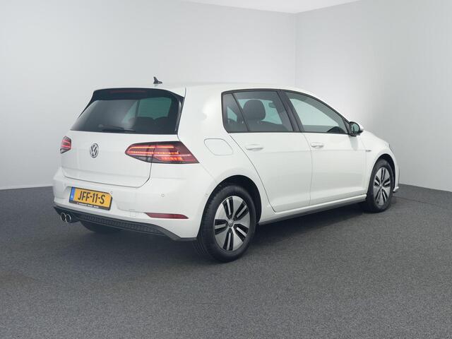 Volkswagen GOLF 1.4 eHybrid GTE | Dealer onderhouden | Standkachel | ACC | LED |