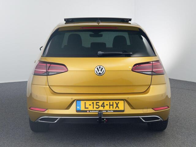 Volkswagen GOLF 1.5 TSI Highline | Standkachel | Stuur+stoel verwarming | LED | Pano | Virtual |