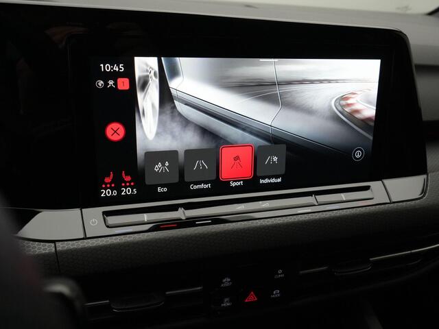 Volkswagen GOLF 2.0 TSI GTI | Panoramadak | IQ Light | Head-up display | Sportonderstel | 19 inch