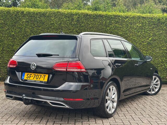 Volkswagen GOLF 1.5 TSI Highline Panoramadak Virtual Afneembare Trekhaak ACC