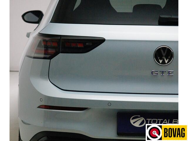 Volkswagen GOLF 1.5 eHybrid GTE Black Style 272 PK | IQ Led | Elec. trekhaak | Headup | Stoel- & stuurverw. | PDC V + A, Camera, App. connect, Navigatie, 131 KM actieradius (WLTP)