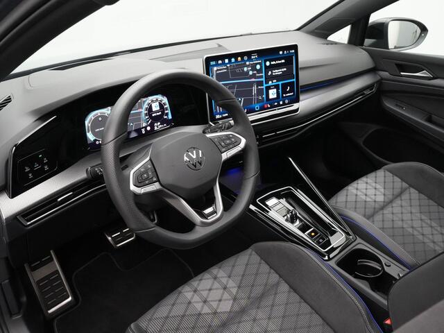 Volkswagen GOLF 1.5 eTSI 150 pk DSG R-Line Edition | Panoramadak | IQ Light | Stoel-/stuurverwarming | Adaptive Cruise | 18 inch
