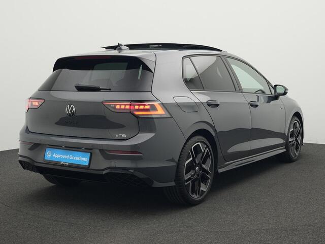 Volkswagen GOLF 1.5 eTSI 150 pk DSG R-Line Edition | Panoramadak | IQ Light | Stoel-/stuurverwarming | Adaptive Cruise | 18 inch
