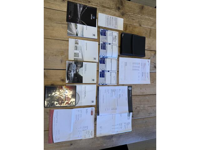 Volkswagen GOLF 7,5 GTI TCR 2.0 TSI 290pk DSG / Aut. Zeer rijk uitgerust zeer goed onderhouden!!