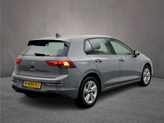 Volkswagen GOLF Life 1.0 TSI 110pk Adaptive cruise control, Stuurwiel verwarmd, App connect, LED koplampen, Stoelverwarming, Airco, Parkeersensoren, DAB, Radio