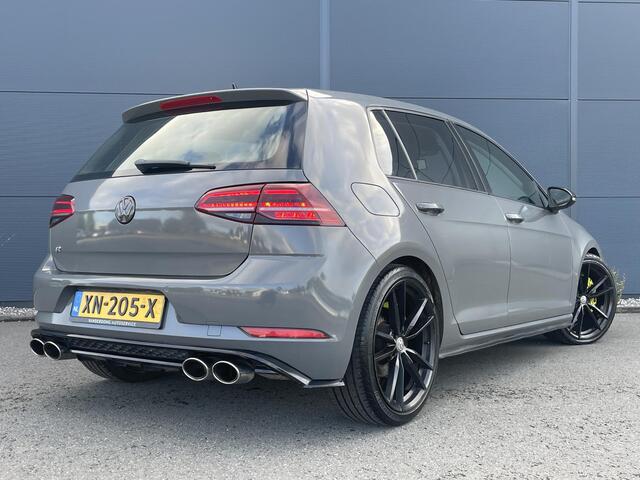 Volkswagen GOLF 1.6 TDI Highline Business R | Automaat | Uitstraling