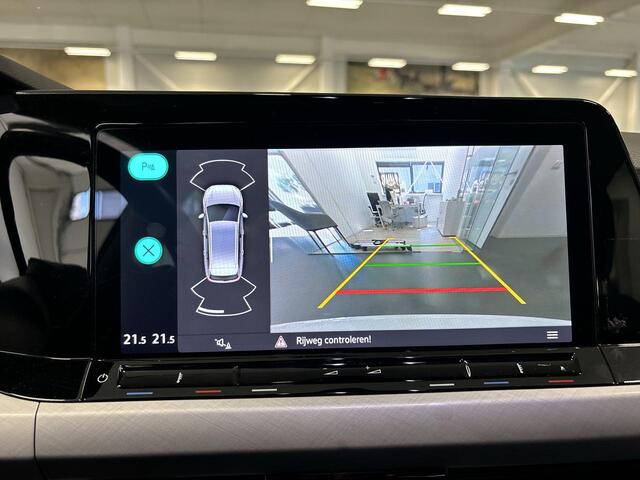 Volkswagen GOLF Variant 1.0 eTSI 110pk DSG Life · Camera · Elek.Trekhaak · Apple/Android Car Play · Navigatie · Sfeerverlichtiing · 16'' Inch · Garantie t/m 08-06-2027 of 100.000km