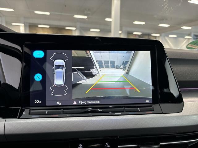 Volkswagen GOLF Variant 1.0 TSI 110pk Life · Apple/Android Car Play · Camera · Elek. Trekhaak · Navigatie · P-Sensoren · 16'' Inch · Garantie t/m 20-01-2027 of 100.000km