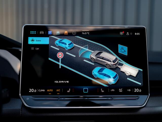 Volkswagen GOLF Variant 1.5 eTSI R-Line Edition | Pano | Trekhaak wegkl. | IQ Light | Head Up | Elk. A-klep | Prijs Rijklaar!!