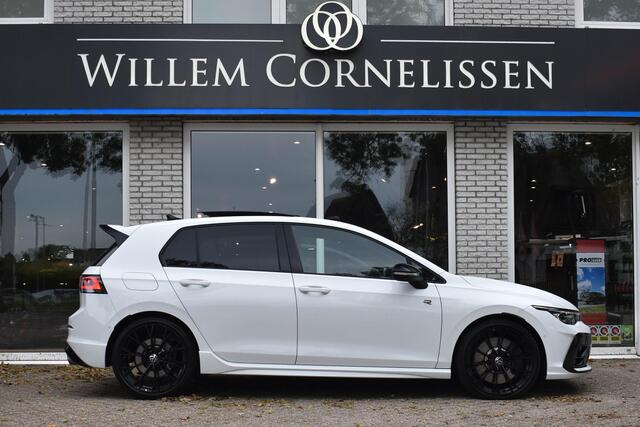 Volkswagen GOLF 2.0 TSI 4Motion R Performance Akra Pano DCC HUD Harman/Kardon Memory