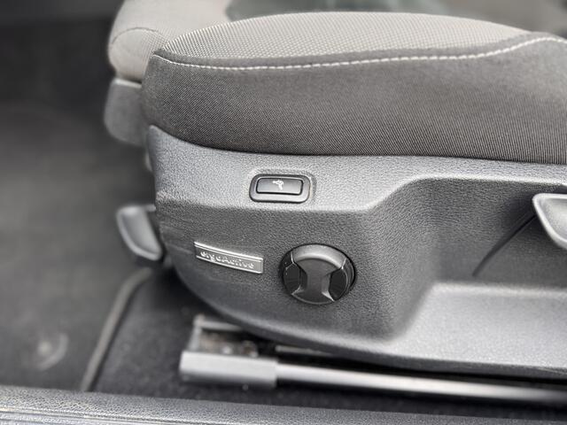 Volkswagen GOLF 1.5 TSI Comfortline Business | Automaat | Trekhaak | Stoelverw | Apple Carplay/Android Auto |