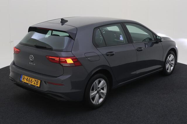 Volkswagen GOLF 1.0 TSI Life / FABRIEKSGARANTIE T/M 1-2027/ PARK. SENSOREN/ NAVI/ 16" LMV
