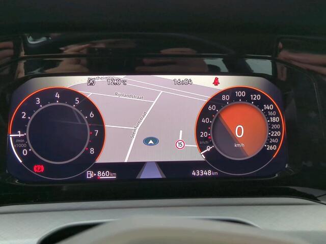 Volkswagen GOLF 1.0 TSI Life / FABRIEKSGARANTIE T/M 1-2027/ PARK. SENSOREN/ NAVI/ 16" LMV