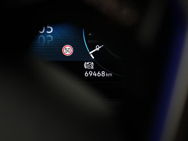 Volkswagen GOLF 1.4 eHybrid 245 pk DSG GTE | Panoramadak | IQ Light | Stuur-/stoelverwarming | Head-up display | Achteruitrijcamera