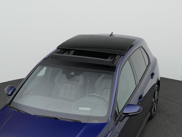 Volkswagen GOLF 1.4 eHybrid 245 pk DSG GTE | Panoramadak | IQ Light | Stuur-/stoelverwarming | Head-up display | Achteruitrijcamera