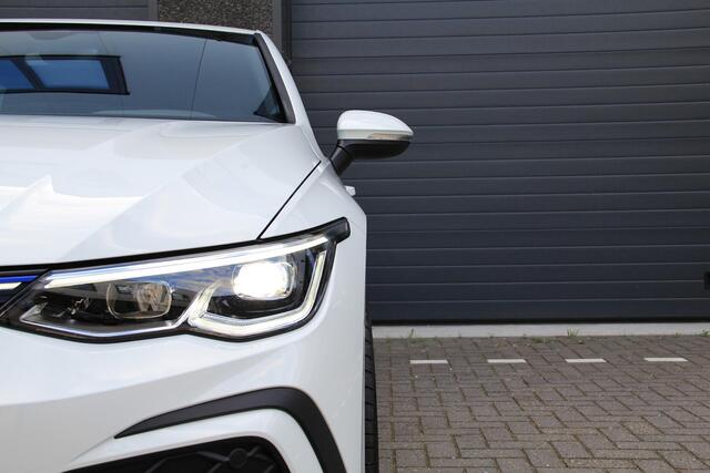 Volkswagen GOLF 1.4 eHybrid GTE 19" Adelaide | Sfeerverlichting | Apple Carplay | Parkeersensoren rondom | Nieuwstaat!