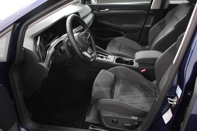 Volkswagen GOLF Variant 1.5 eTSI 150pk DSG Style | Navigatie | Apple Carplay/Android Auto | Climate Control | Camera | Parkeersensoren | Park Assist | Adaptive Cruise control | Wegklapbare trekhaak | Stoel- en stuurverwarming | Climatronic | Virtual Cockpit