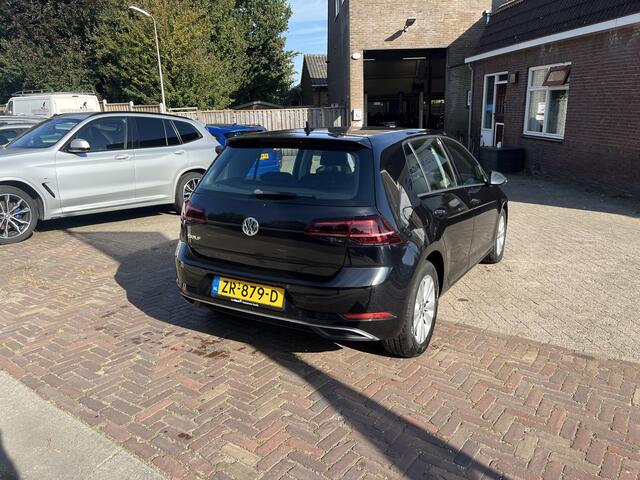 Volkswagen GOLF 1.0 TSI Comfortline Business STOELVERWARMING MASSAGESTOELEN CARPLAY