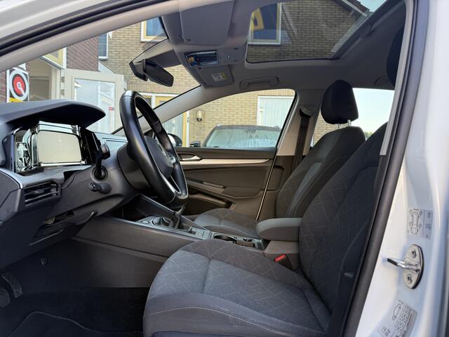 Volkswagen GOLF 1.5 TSI Life Panoramadak, 18''Lmv, Winterpakket