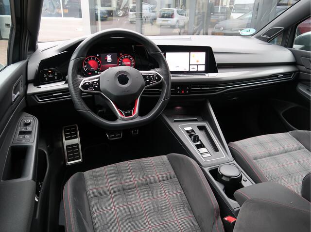 Volkswagen GOLF 2.0 TSI GTI | DCC | IQ Light | Head-Up | H&K |