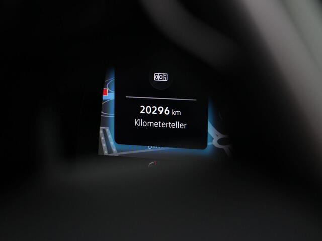 Volkswagen GOLF 1.5 TSI 150 pk R-Line Edition | Panoramadak | Harman/Kardon | Head-up display | Stuur-/stoelverwarming | Achteruitrijcamera