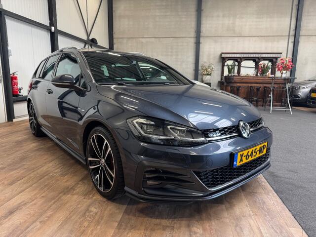 Volkswagen GOLF 2.0 TDI GTD / PANO / Virtual Cockpit / Camera / ACC /