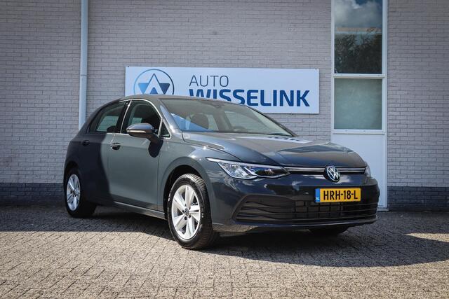 Volkswagen GOLF 1.0 eTSI Life Business