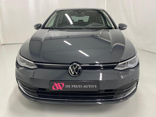 Volkswagen GOLF 1.5 eTSI Style Camera Trekhaak Apple Carplay Standkachel Headup 17inch Navigatie