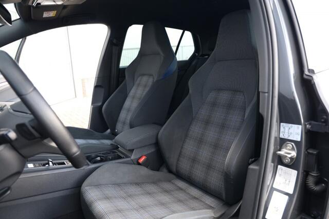 Volkswagen GOLF 1.4 eHybrid GTE 245Pk Stuurvw|Standkach|Keyless|IQ Light|Dealerondh