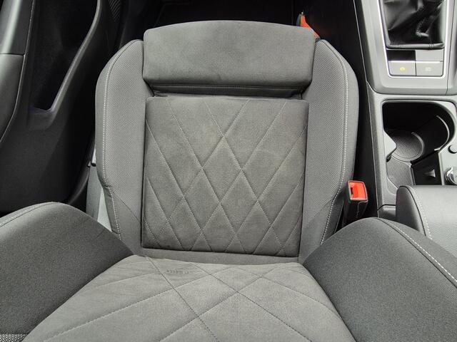 Volkswagen GOLF Variant 2.0 TDI Life Business Trekhaak, Apple-Carplay, El.verst.stoel.