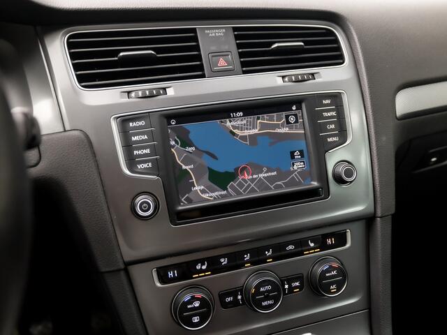 Volkswagen GOLF Variant 1.4 TSI Sportline 150Pk Automaat (NAVIGATIE, CLIMATE, CRUISE, STOEL/STUURVERWARMING, SPORTSTOELEN, GETINT GLAS, TREKHAAK, PARKEERSENSOREN, NIEUWE APK, NIEUWSTAAT)