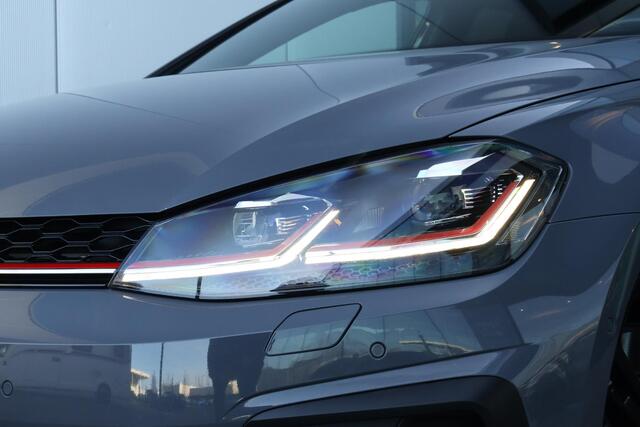 Volkswagen GOLF 2.0 TSI GTI TCR / Pure Grey