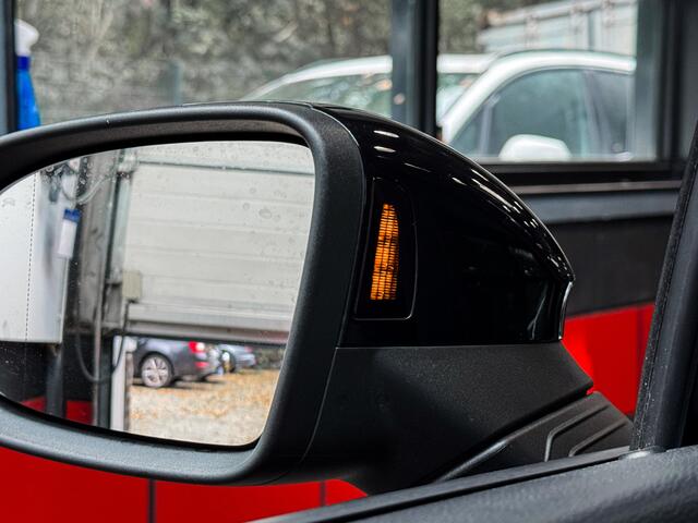 Volkswagen GOLF 2.0 TDI 3x R-Line |Trekhaak|HUD|Harman/Kardon|Standkachel