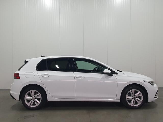 Volkswagen GOLF 1.0 eTSI Life Business NAVI/DIG.COCKPIT/LED/CLIMA/LMV