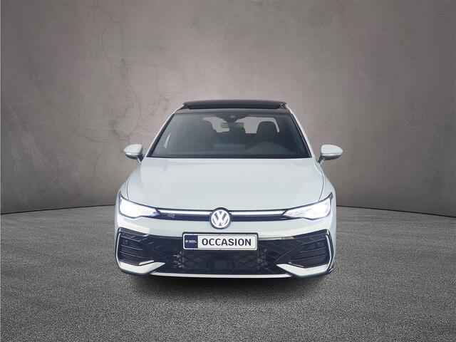 Volkswagen GOLF 1.5 eTSI R-Line Edition 150pk DSG Automaat, Panoramadak, Harman Kardon sound, Side assist, Stoelverwarming, Achteruitrijcamera, Adaptive cruise control