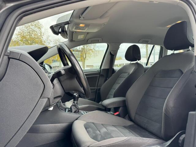 Volkswagen GOLF Variant 1.0 TSI Comfortline Business