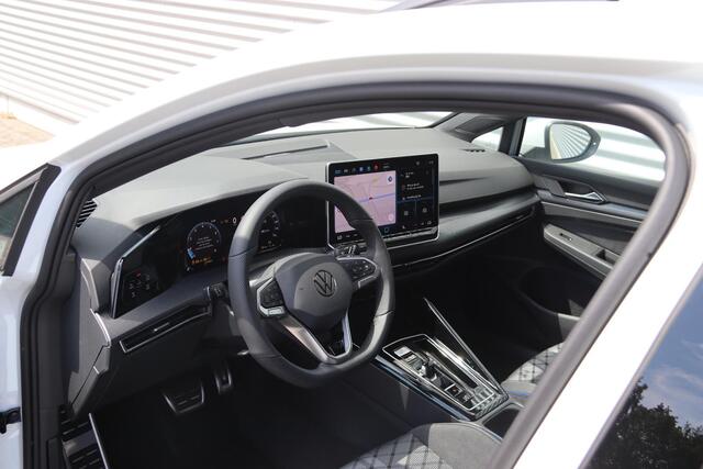 Volkswagen GOLF Variant R-Line-Edition 1.5 eTSI 85 kW / 116 pk Variant 7 v ersn. DSG | LED Matrix | Assistance Plus pakket |