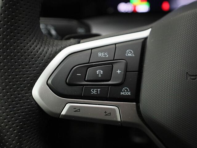 Volkswagen GOLF 1.5eHybrid 200kW/272PK GTE DSG · Panoramadak · Head-up Display · Leder · Trekhaak · Elektrisch verstelbare stoel · Garantie t/m 20-01-2027 of 100.000km