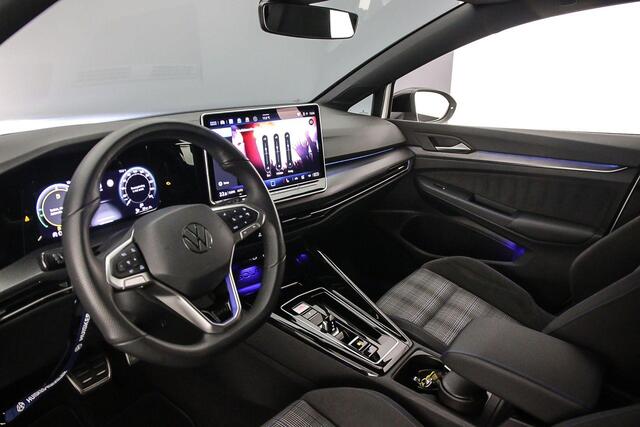 Volkswagen GOLF GTE 1.5 TSI eHybrid 272pk DSG Automaat Trekhaak, Adaptive cruise control, LED matrix koplampen, Achteruitrijcamera, Navigatie