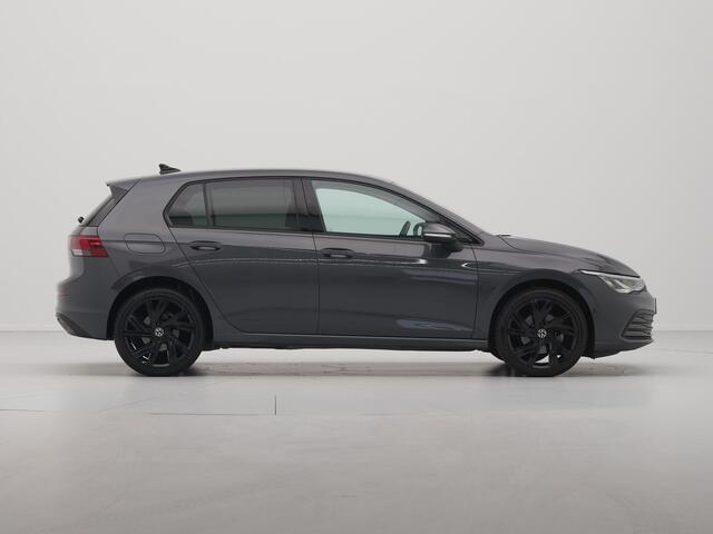Volkswagen GOLF 1.5 TSI 130pk first Navigatie Stoelverwarming Acc 18'' velgen 211