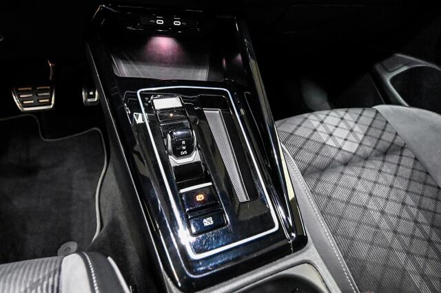 Volkswagen GOLF 1.5 eTSI R-Line | PANO | STOELVERWARMING