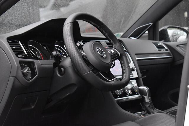 Volkswagen GOLF 2.0 TSI R 4Motion Pano Lane Dyn Leder Camera