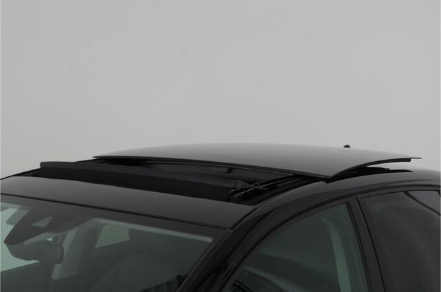 Volkswagen GOLF 1.4 eHybrid Style > 204pk/Pano.schuif/Memory/IQ.Light/trekhaak/Sportstoelen...